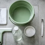 Comment nettoyer un carrelage de salle de bain : éliminer le calcaire sans abîmer les joints